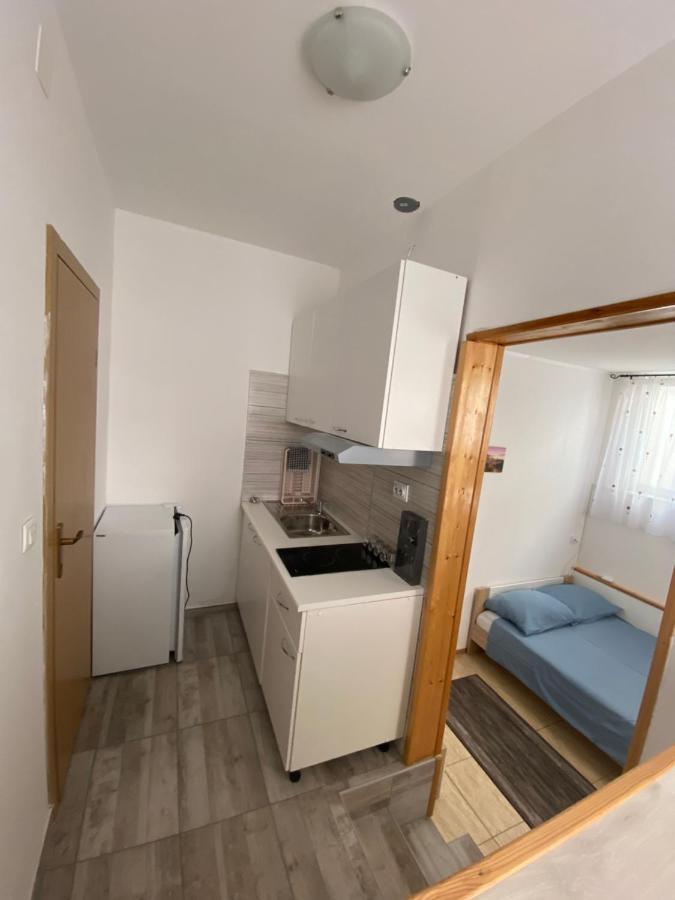 شقة Studio-Apartman Aurora بولا المظهر الخارجي الصورة